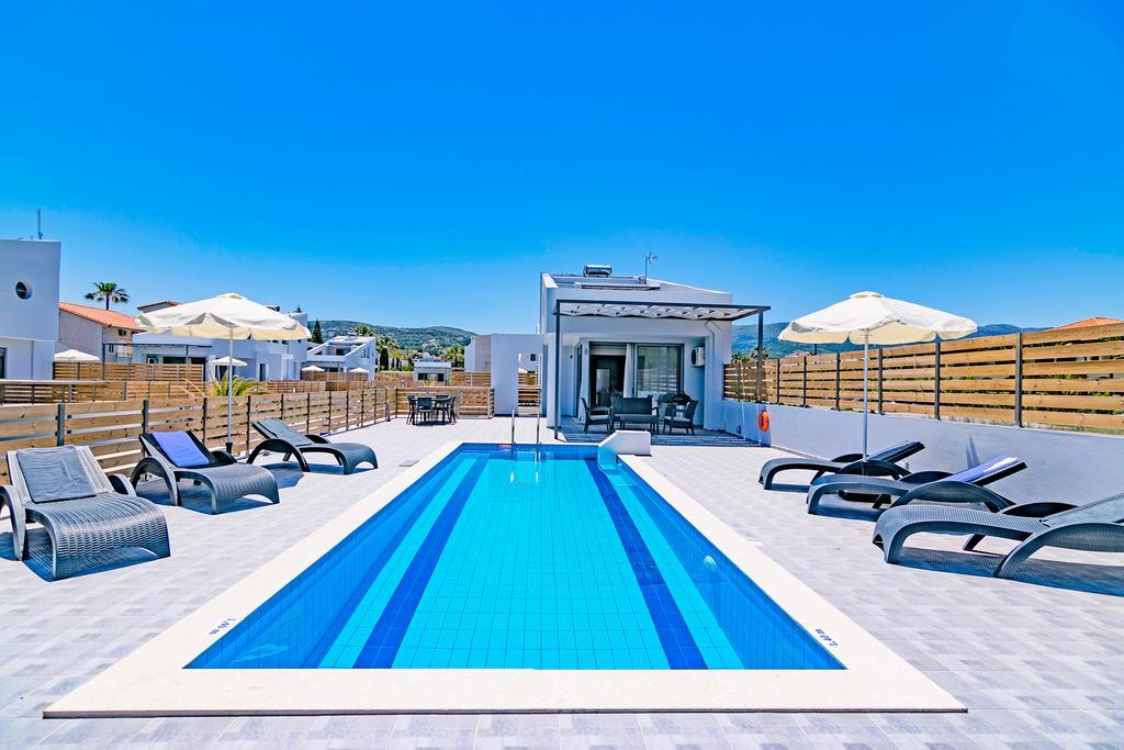 Blue Oyster Villas 普拉坦斯 外观 照片